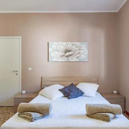 Del Sole By Interhome Apartamento